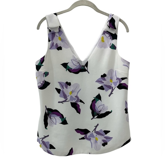 ✨ CLEAR OUT SALE ✨ Banana Republic Sleeveless Floral Blouse - Picture 5 of 8